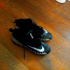 Nike Alpha cleats, size 8.5, used but still in good quality,
